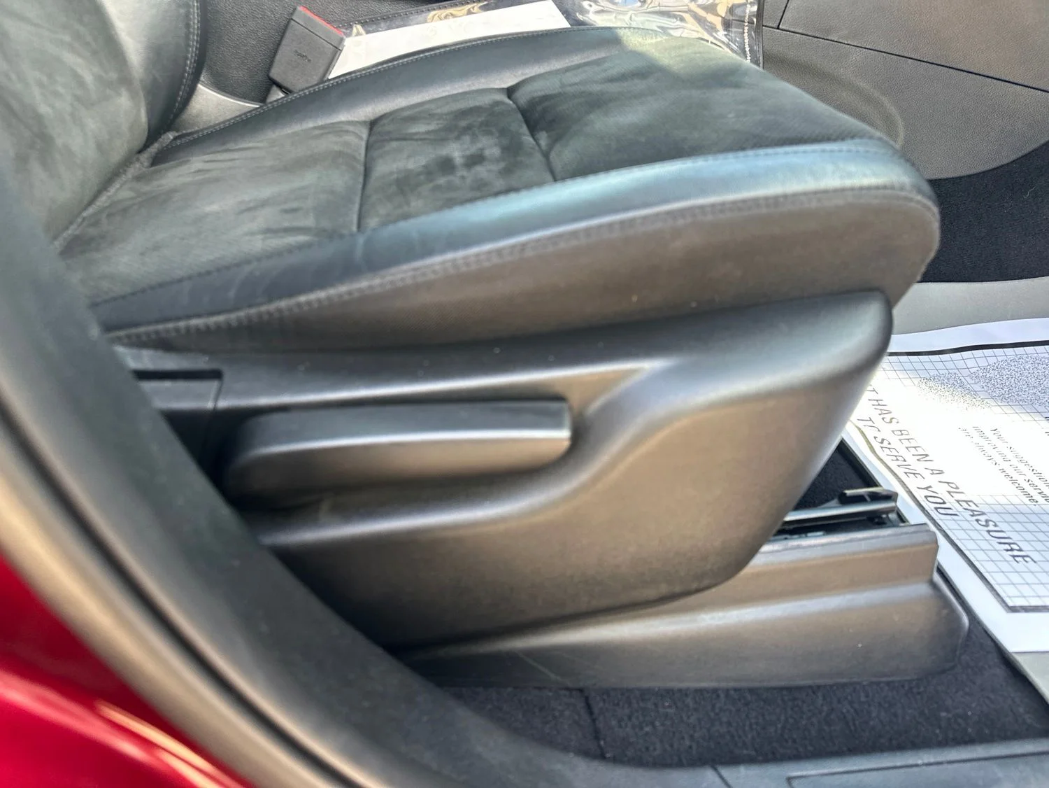 Used 2020 Red Jeep Altitude image 34