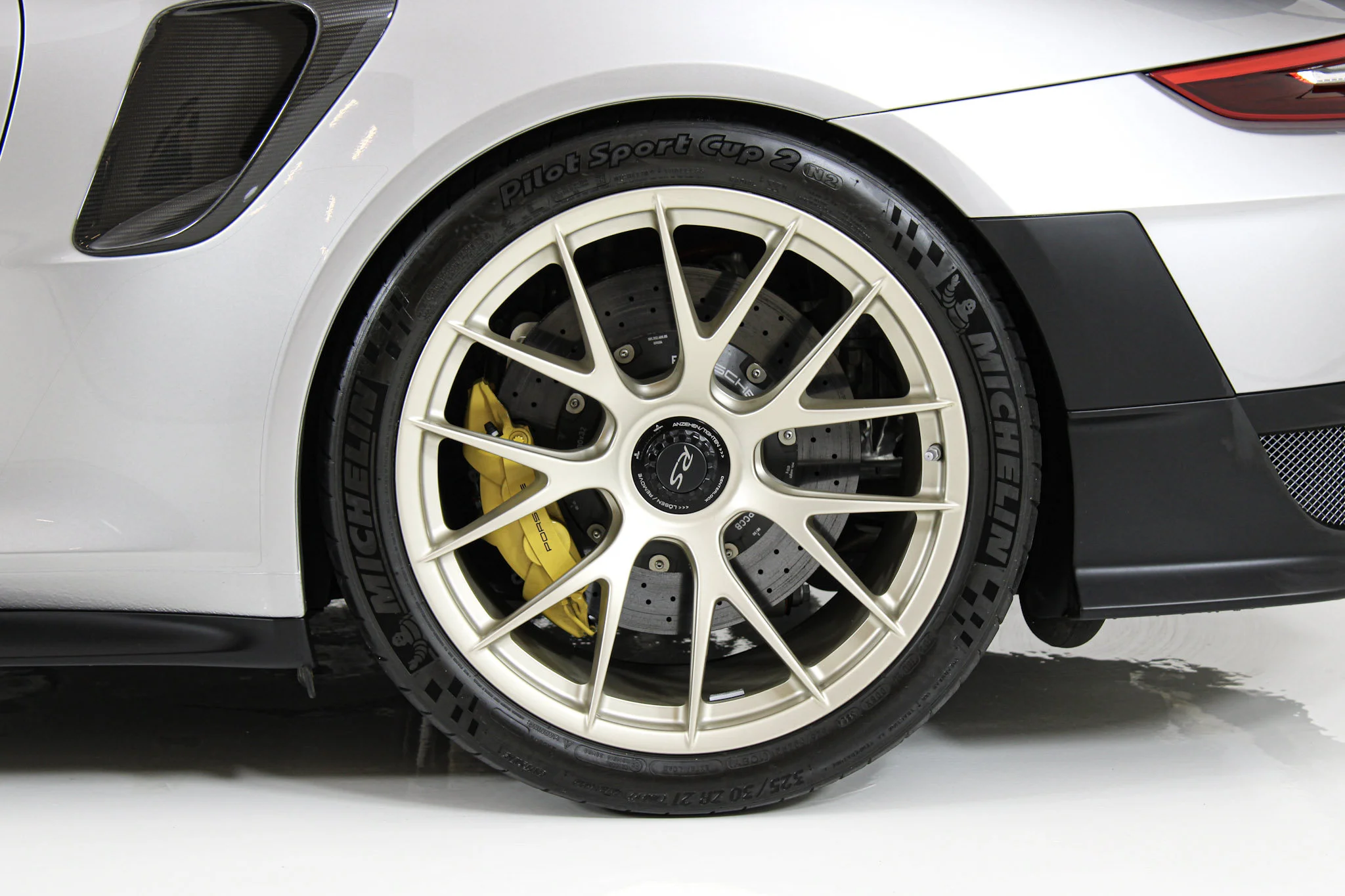 Used 2018 Silver Porsche GT2 RS Coupe image 20