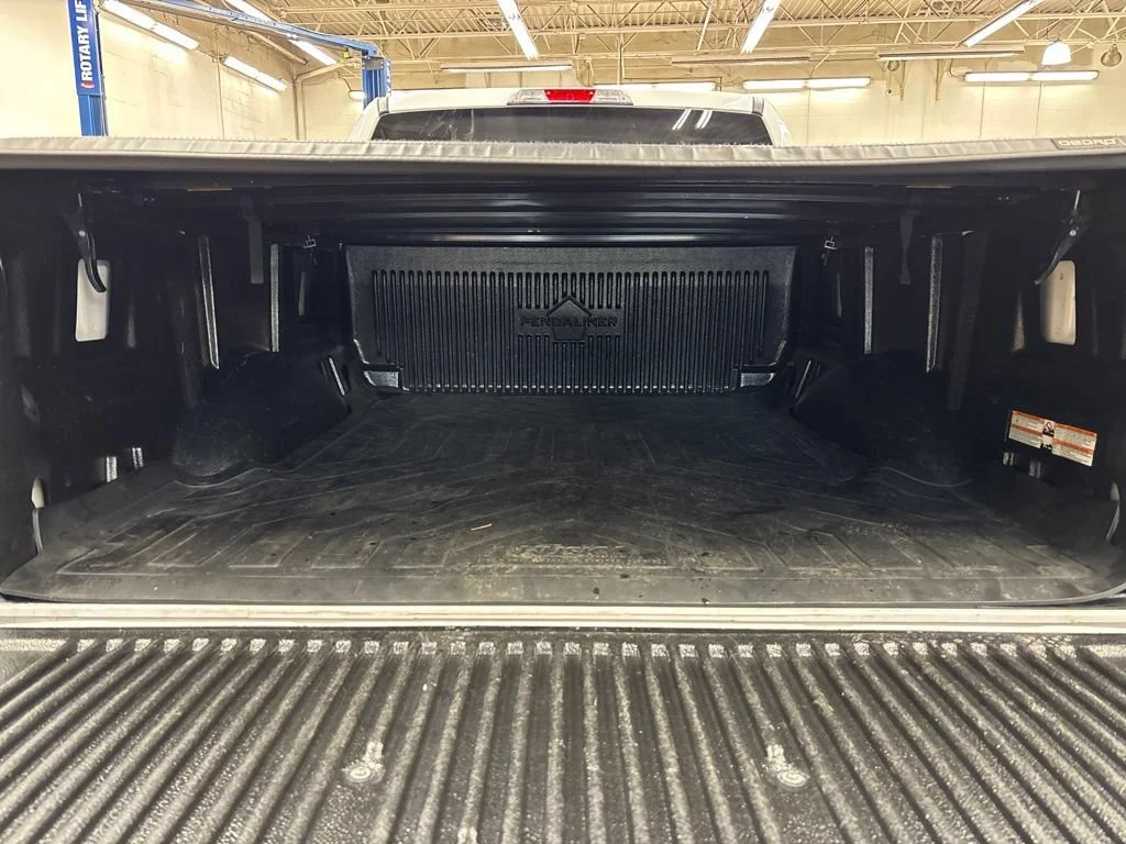 Used 2020 White Ford XL image 11