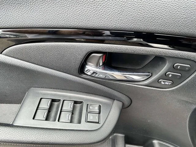 Used 2021 White Honda Touring image 19