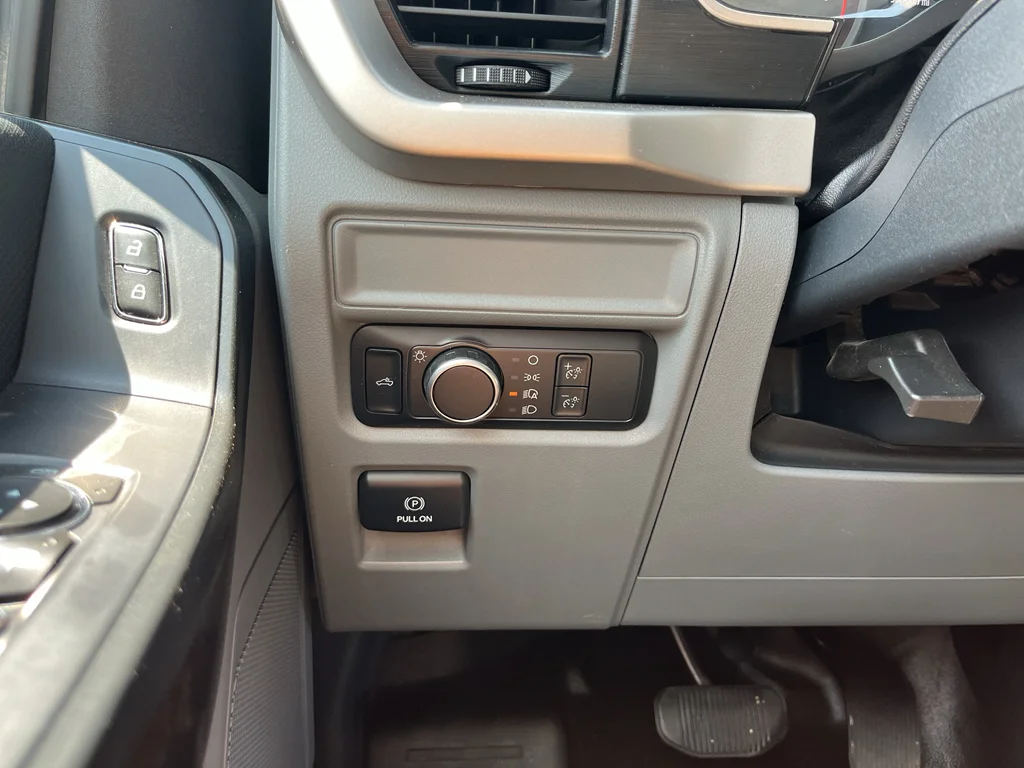 Used 2021 Oxford White Ford XL image 22