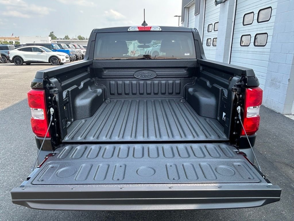 New 2026 Shadow Black Ford XLT image 21