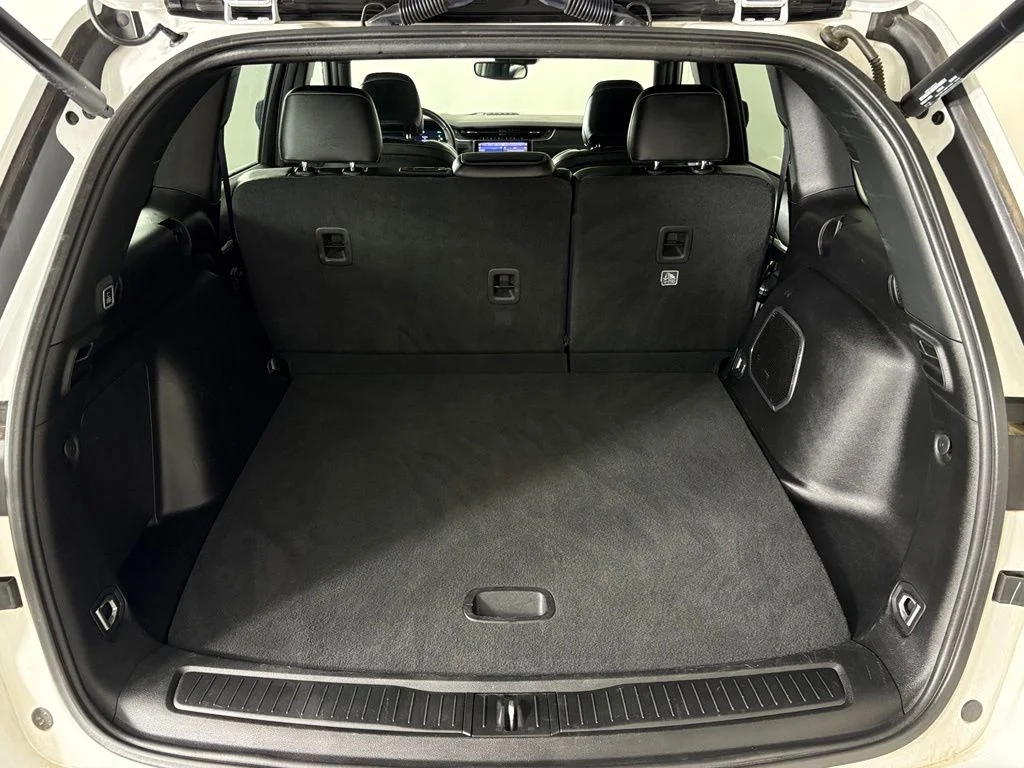 Used 2024 White Jeep 4xe image 39