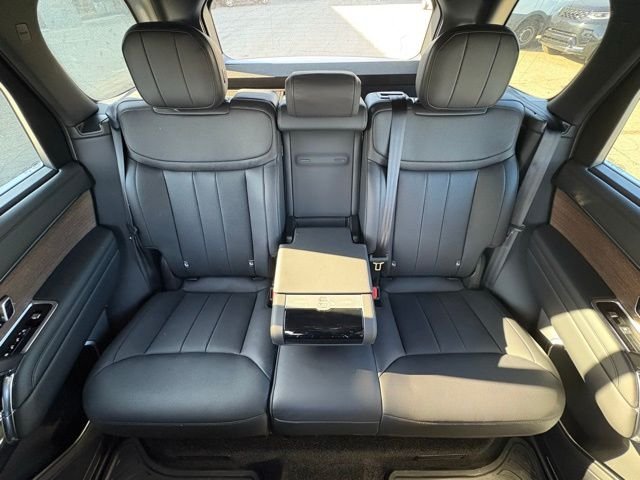 2025 Land Rover Range Rover SE - Photo 33