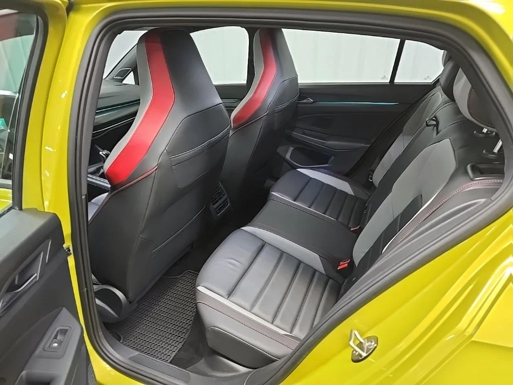 Used 2022 Yellow Volkswagen Autobahn image 31