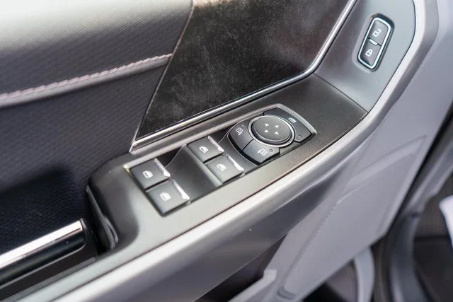 Used 2023 Black Ford XLT image 19