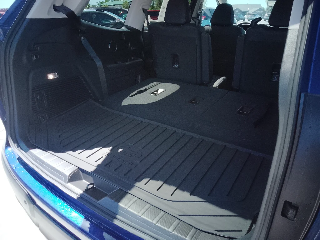 New 2026 SAPPHIRE BLUE PEARL Subaru Limited 7-Passenger image 16