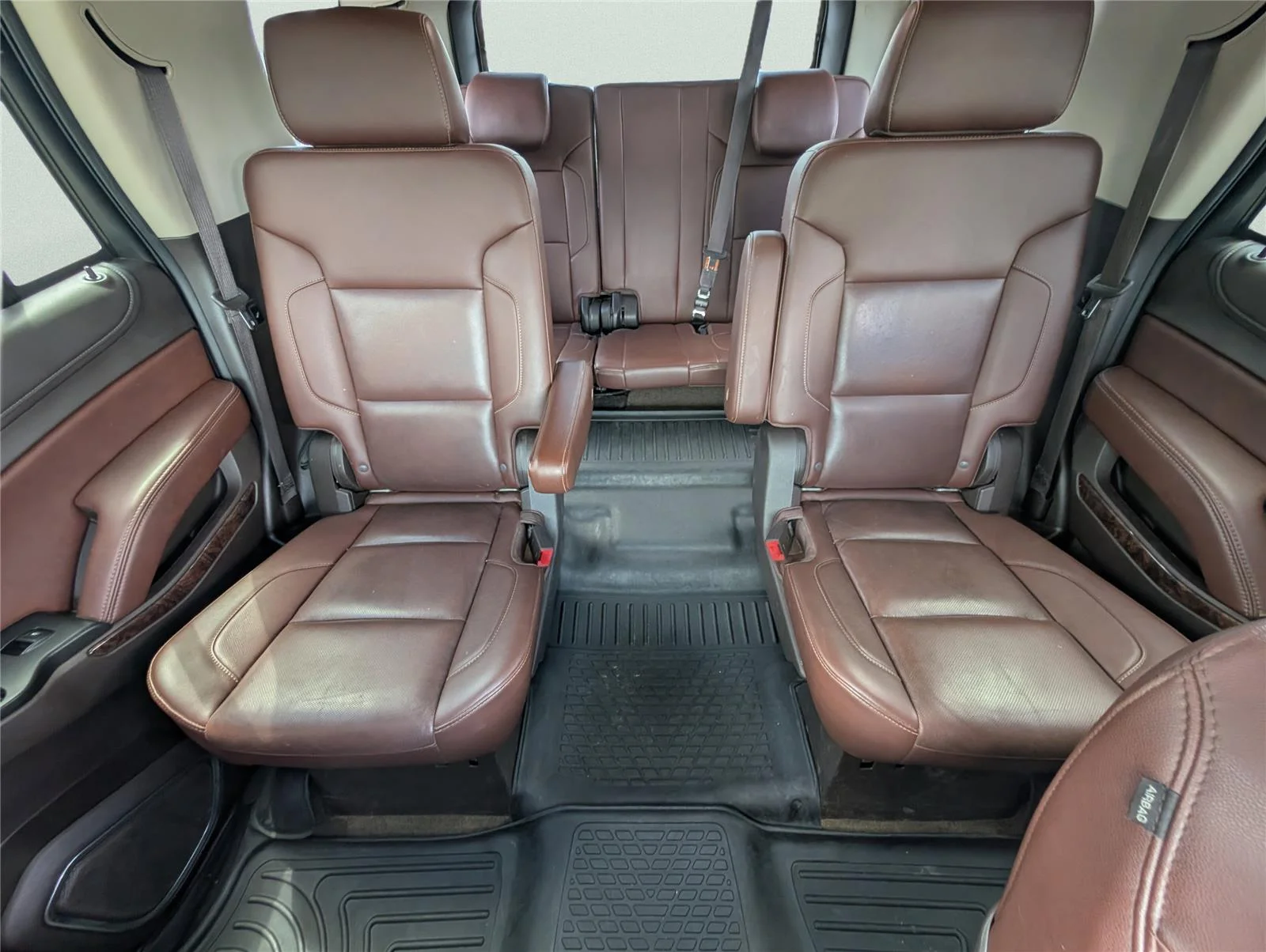Used 2016 Iridescent Pearl Tricoat Chevrolet LTZ image 16