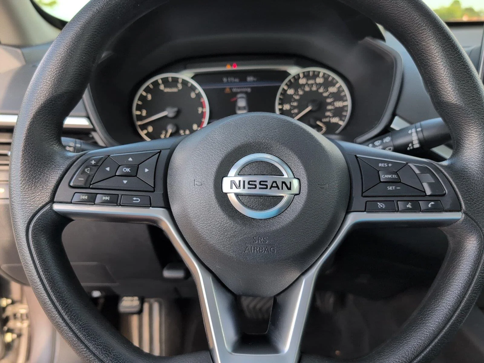 Used 2022 Gun Metallic Nissan 2.5 SV image 25