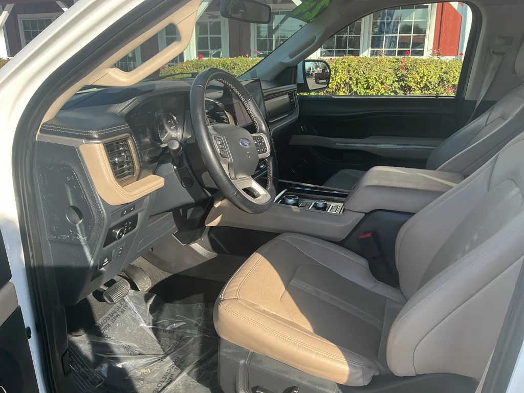 Used 2024 Oxford White Ford Limited image 14