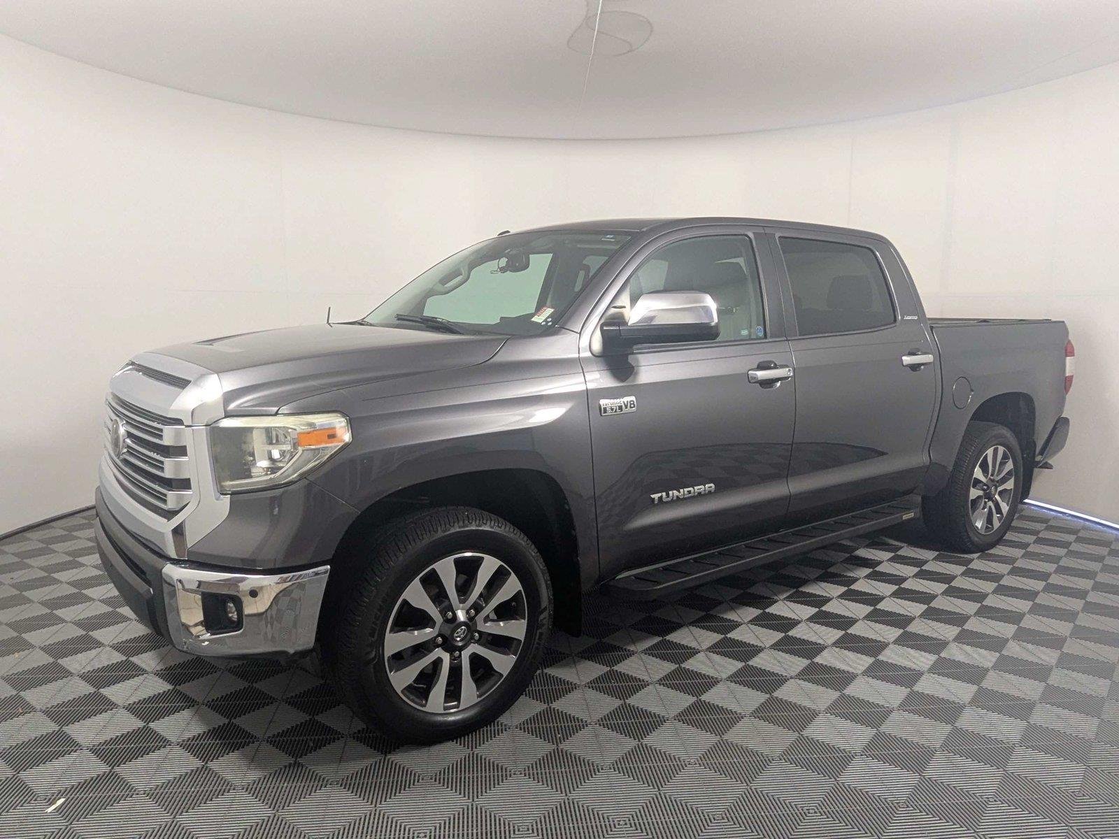 Used 2018 Magnetic Gray Metallic Toyota Limited image 2