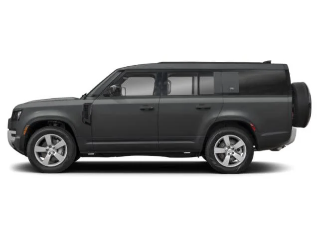 Used 2025 Black Land Rover V8 image 3