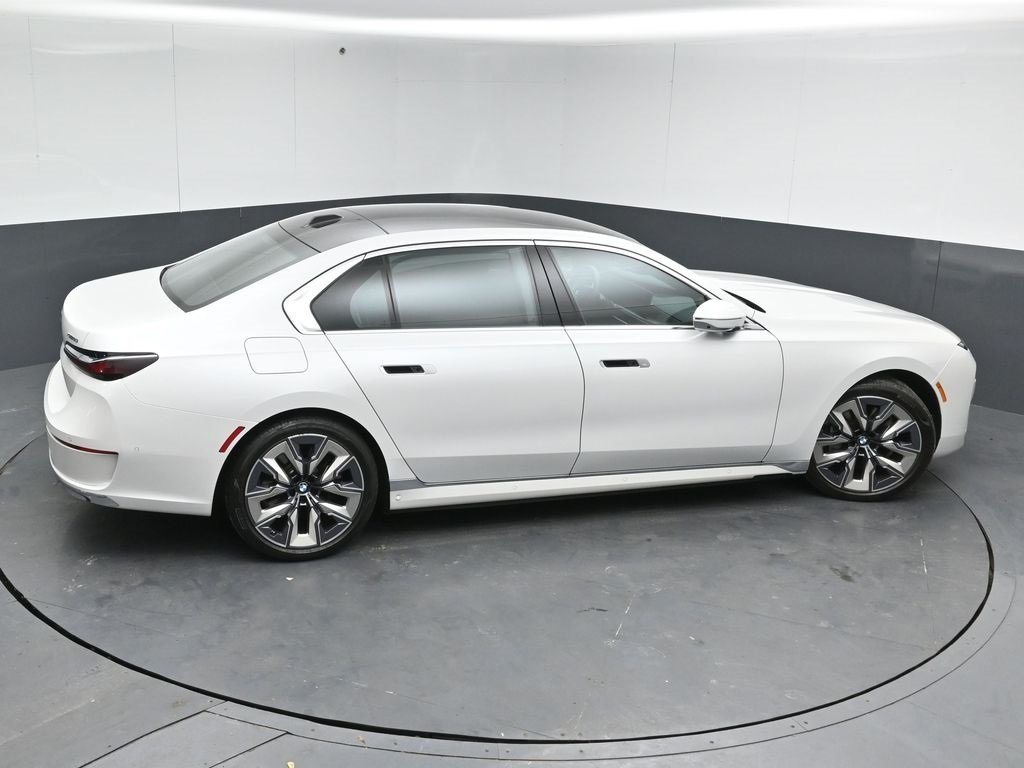 2023 BMW I7 - Image 44