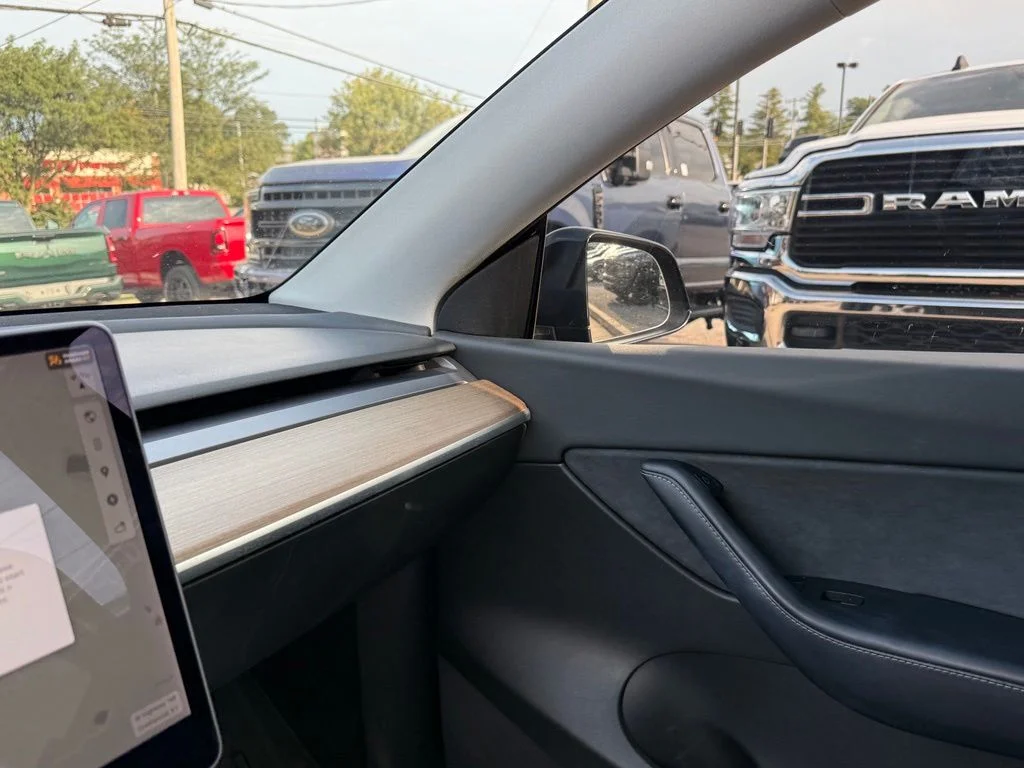 Used 2022 Black Tesla Long Range image 19