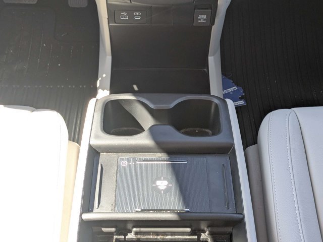 Used 2026 White Honda EX-L image 17