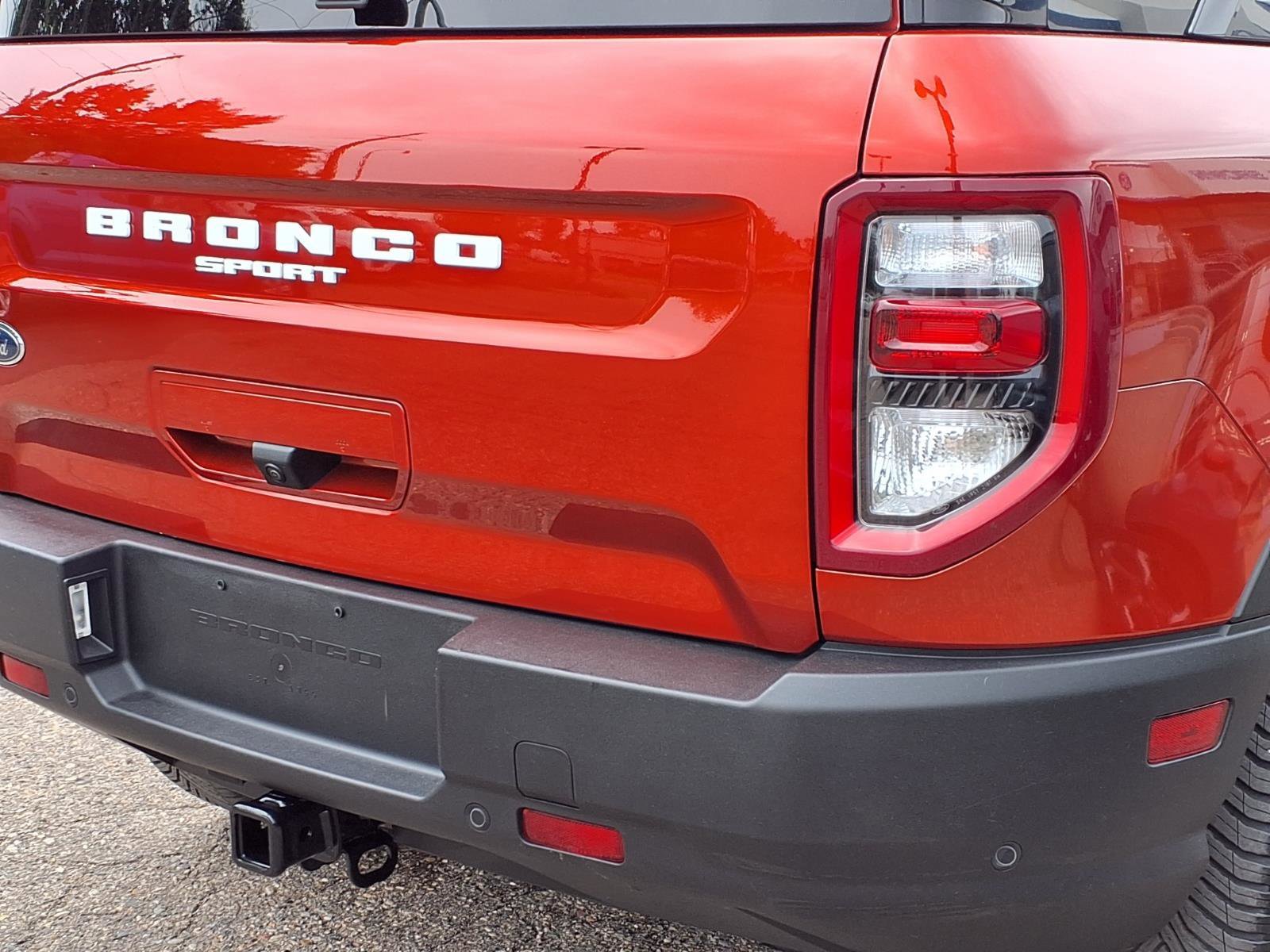 Used 2023 Chili Pepper Red Ford Badlands image 25
