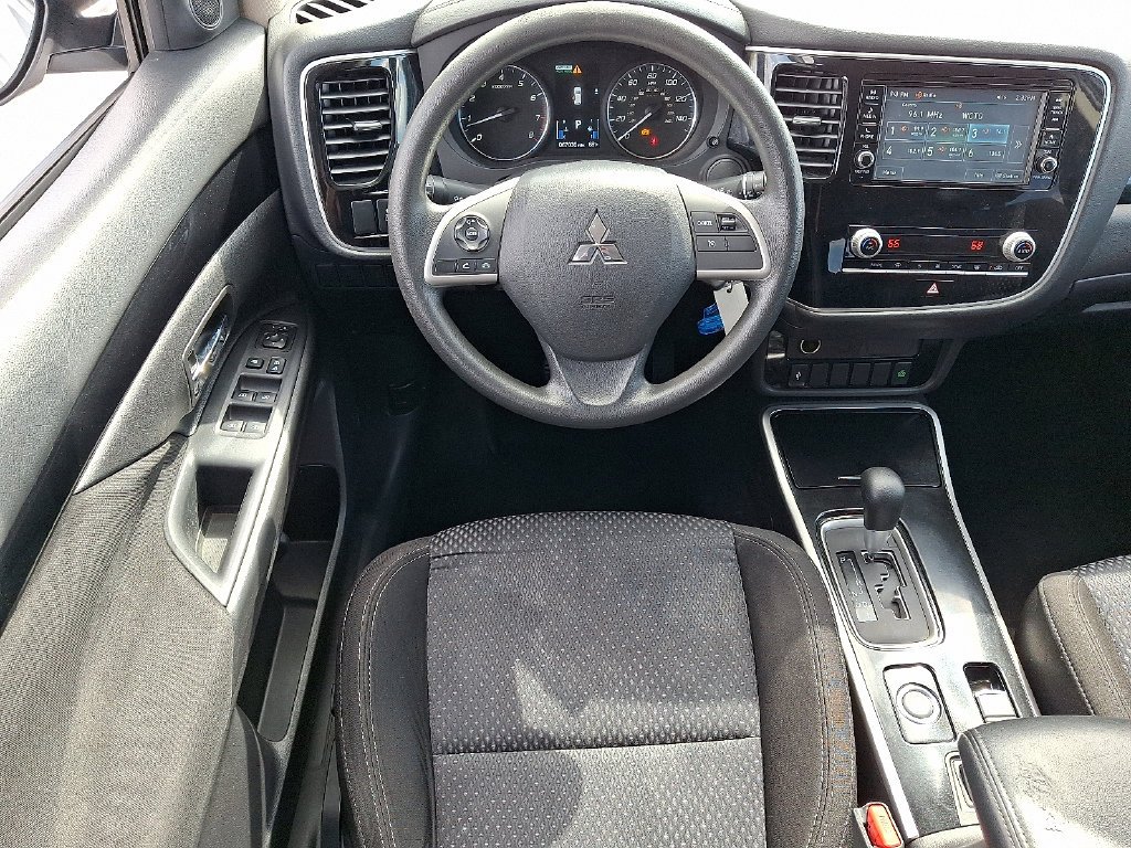 Used 2020 Silver Mitsubishi ES image 13