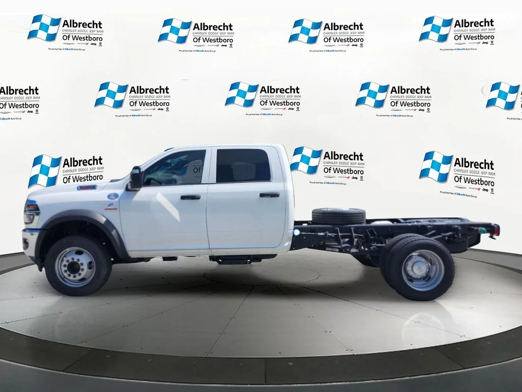 New 2026 Bright White Clearcoat RAM Tradesman image 2