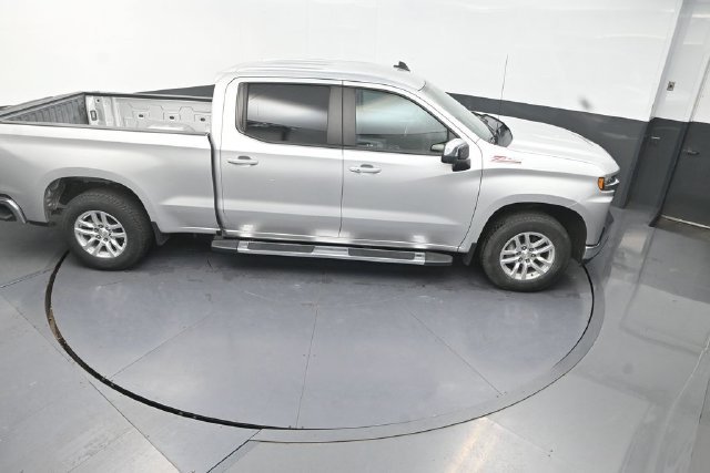 Used 2020 Silver Chevrolet LT image 30