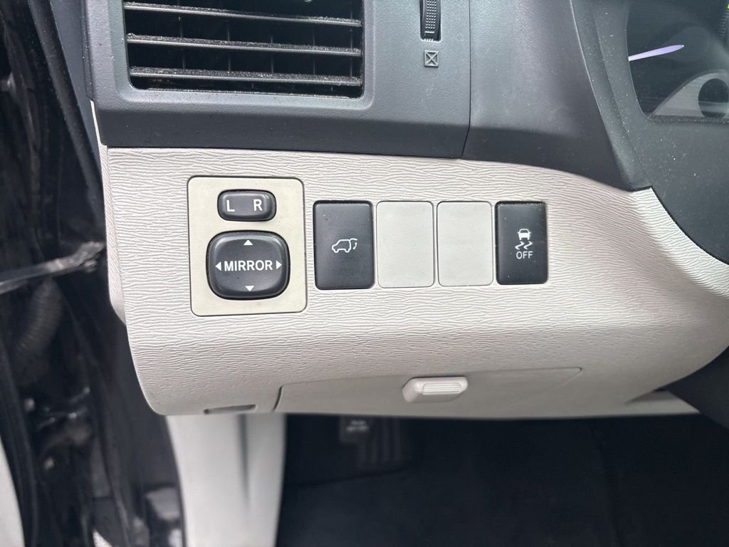 Used 2012 Black Toyota Limited image 20