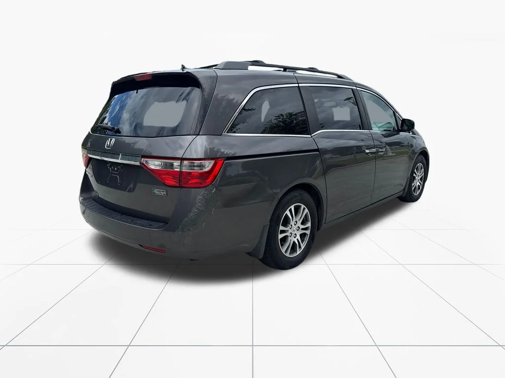 Used 2013 Alabaster Silver Metallic Honda EX-L image 8