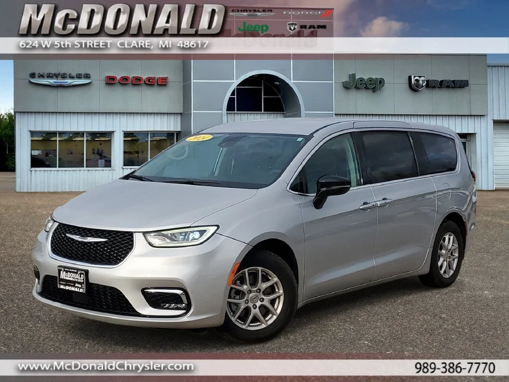 2024 Chrysler Pacifica Touring L