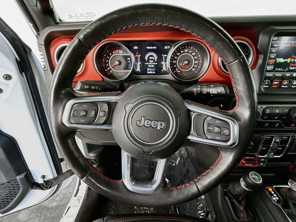 Used 2021 White Jeep Unlimited Rubicon image 11