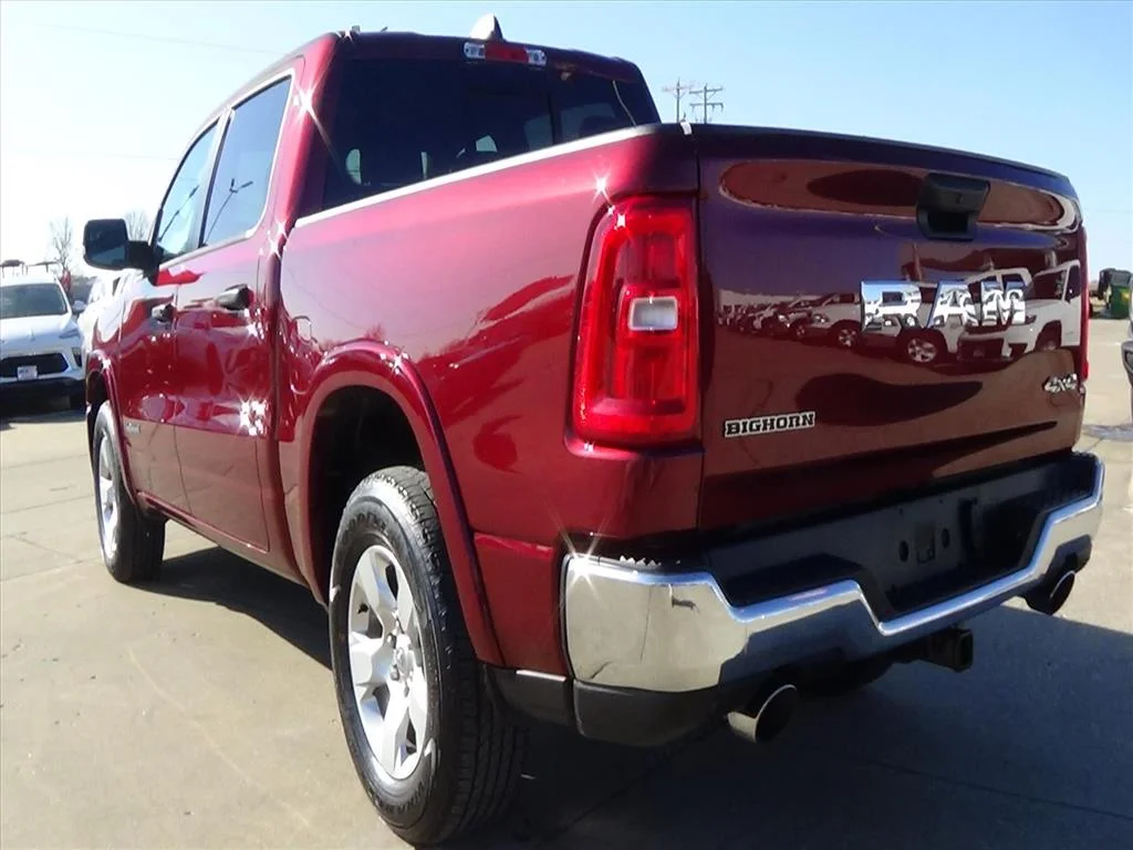 Certified Used 2025 Delmonico Red Pearl Coat (prv) RAM Big Horn image 8