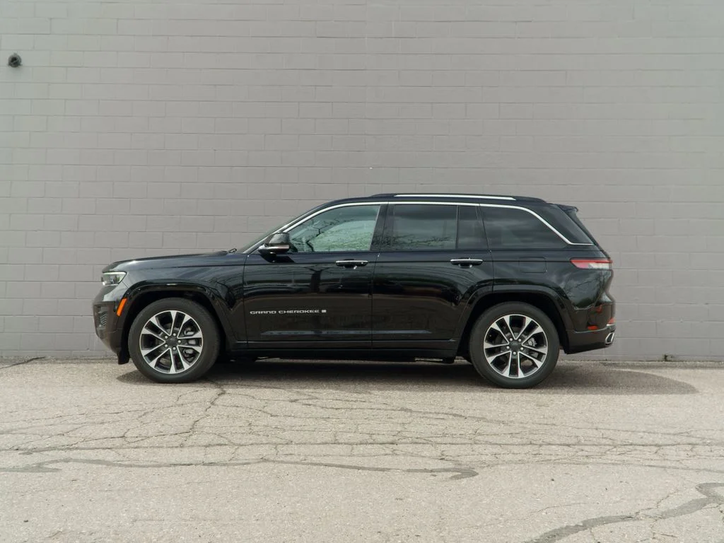 Used 2023 Black Jeep Overland image 2