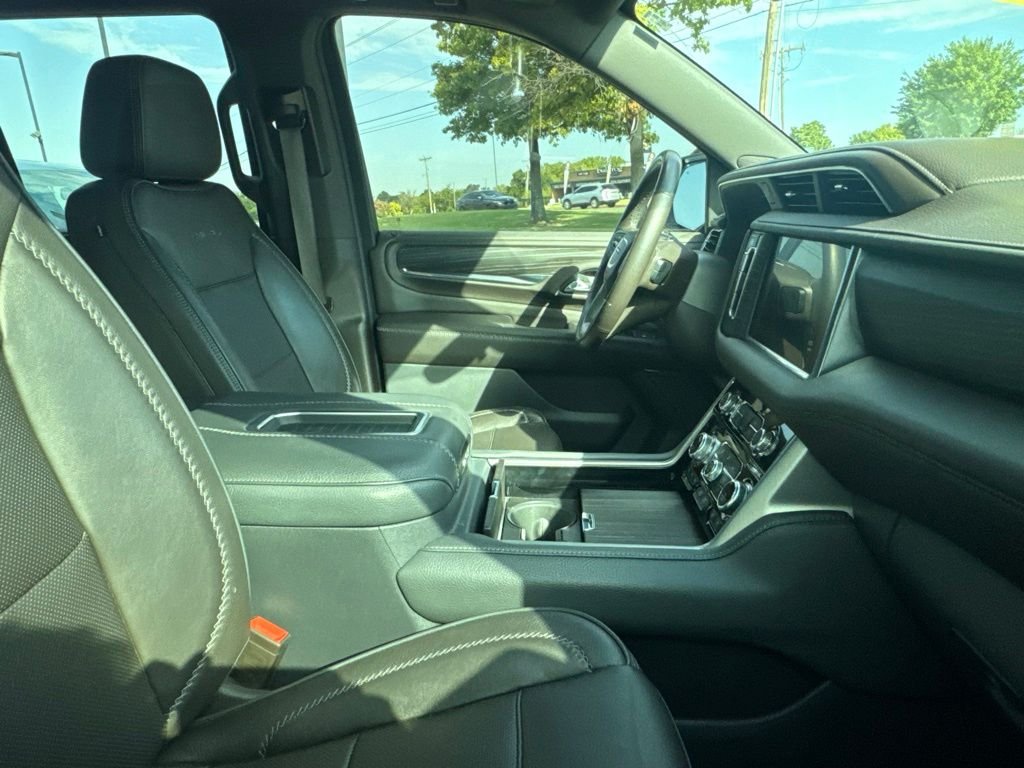 Used 2021 Green GMC Denali image 10