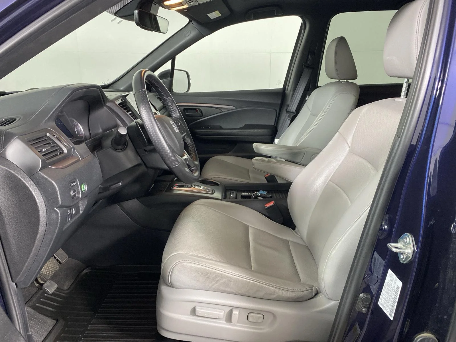 Used 2023 Obsidian Blue Pearl Honda EX-L image 13