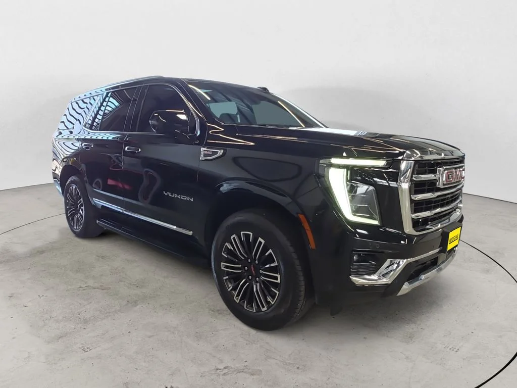 Used 2025 Black GMC Elevation image 3