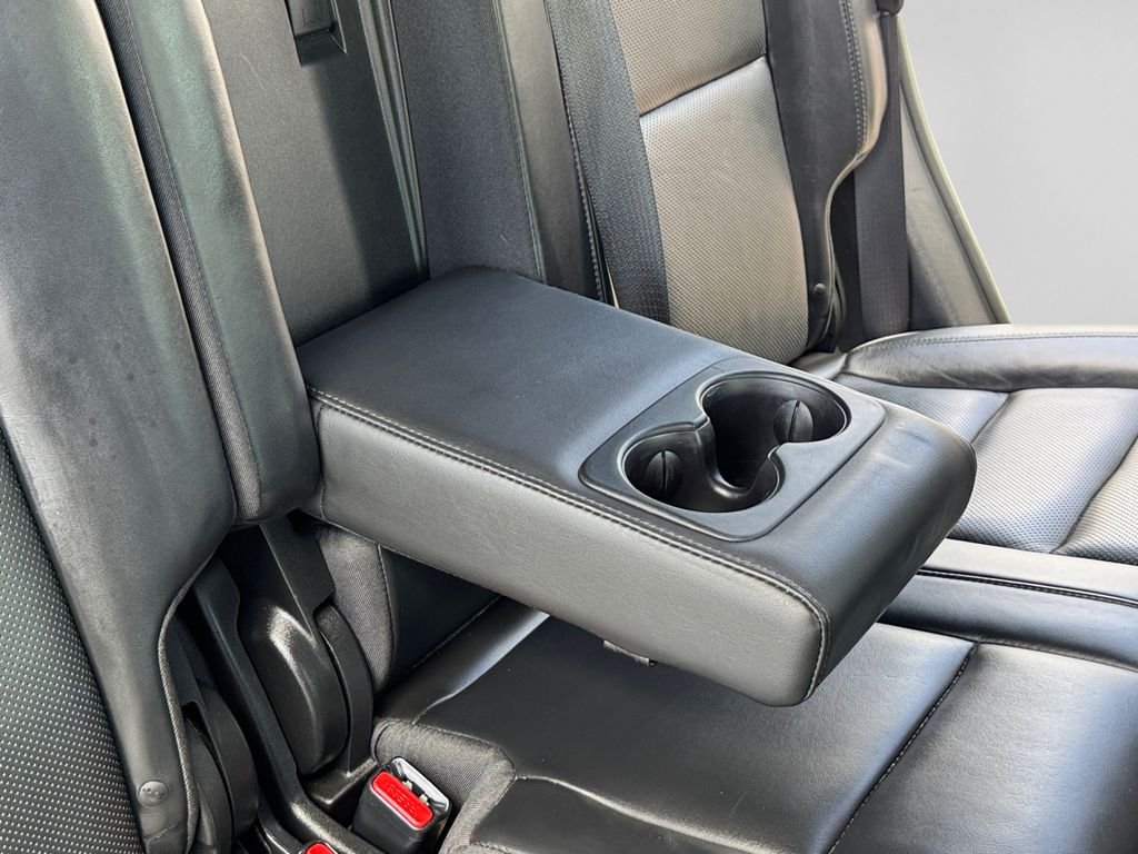 Used 2019 Diamond Black Jeep Overland image 21