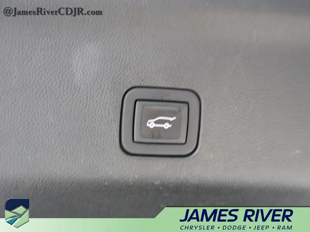 Used 2024 Blue Chevrolet LT image 17