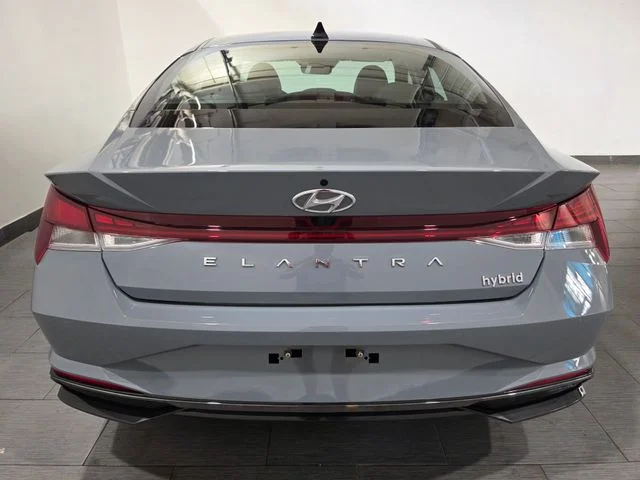 Used 2023 Gray Hyundai Limited image 4