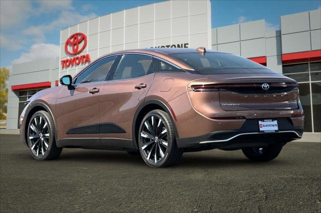 Certified Used 2025 BRONZE AGE* Toyota  image 5