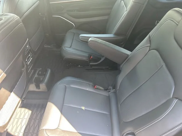 New 2026 Steel Blue Exterior Paint Jeep Limited Reserve image 9