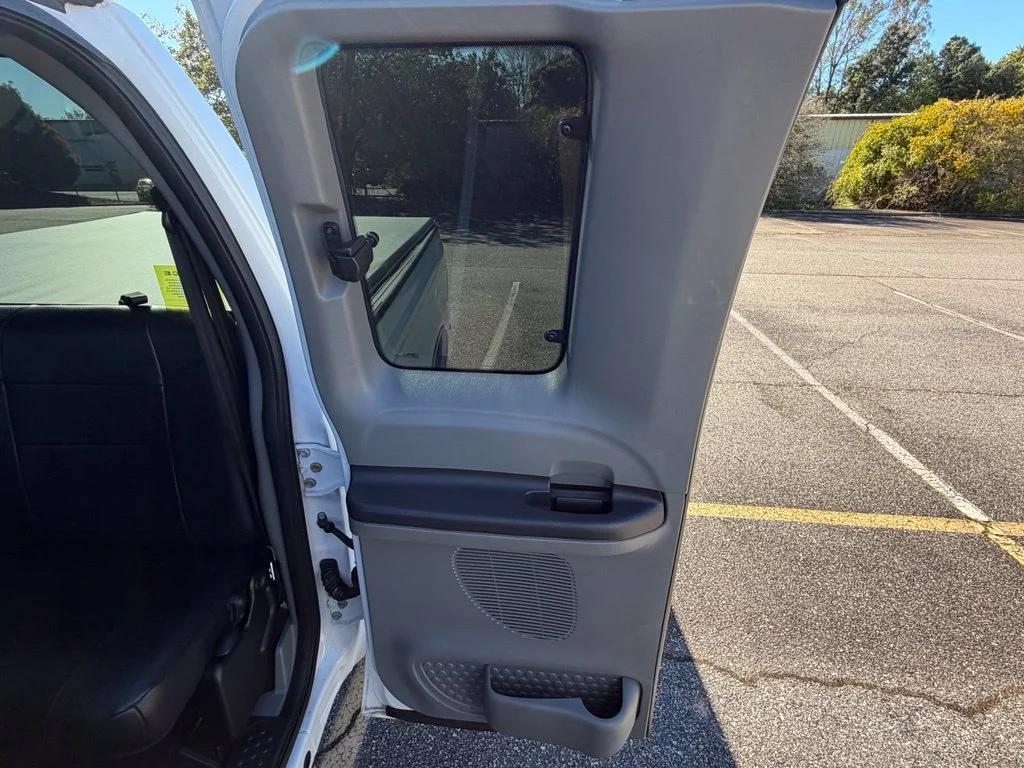 Used 2007  Ford XL image 20