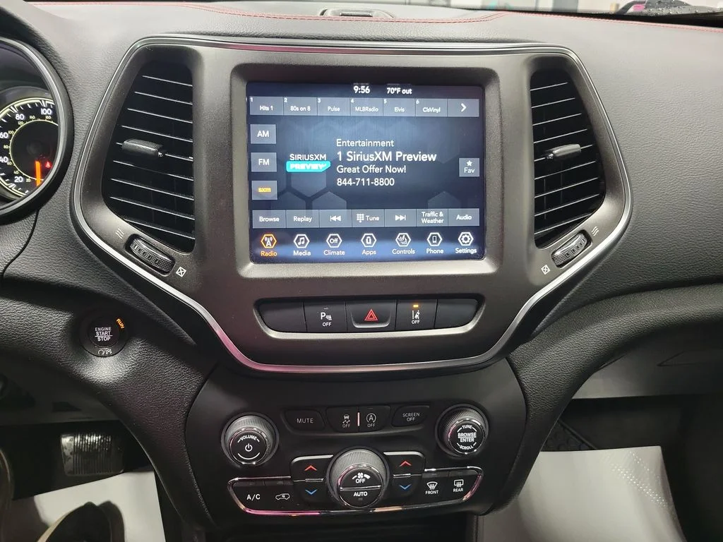 Used 2022 White Jeep Trailhawk image 5