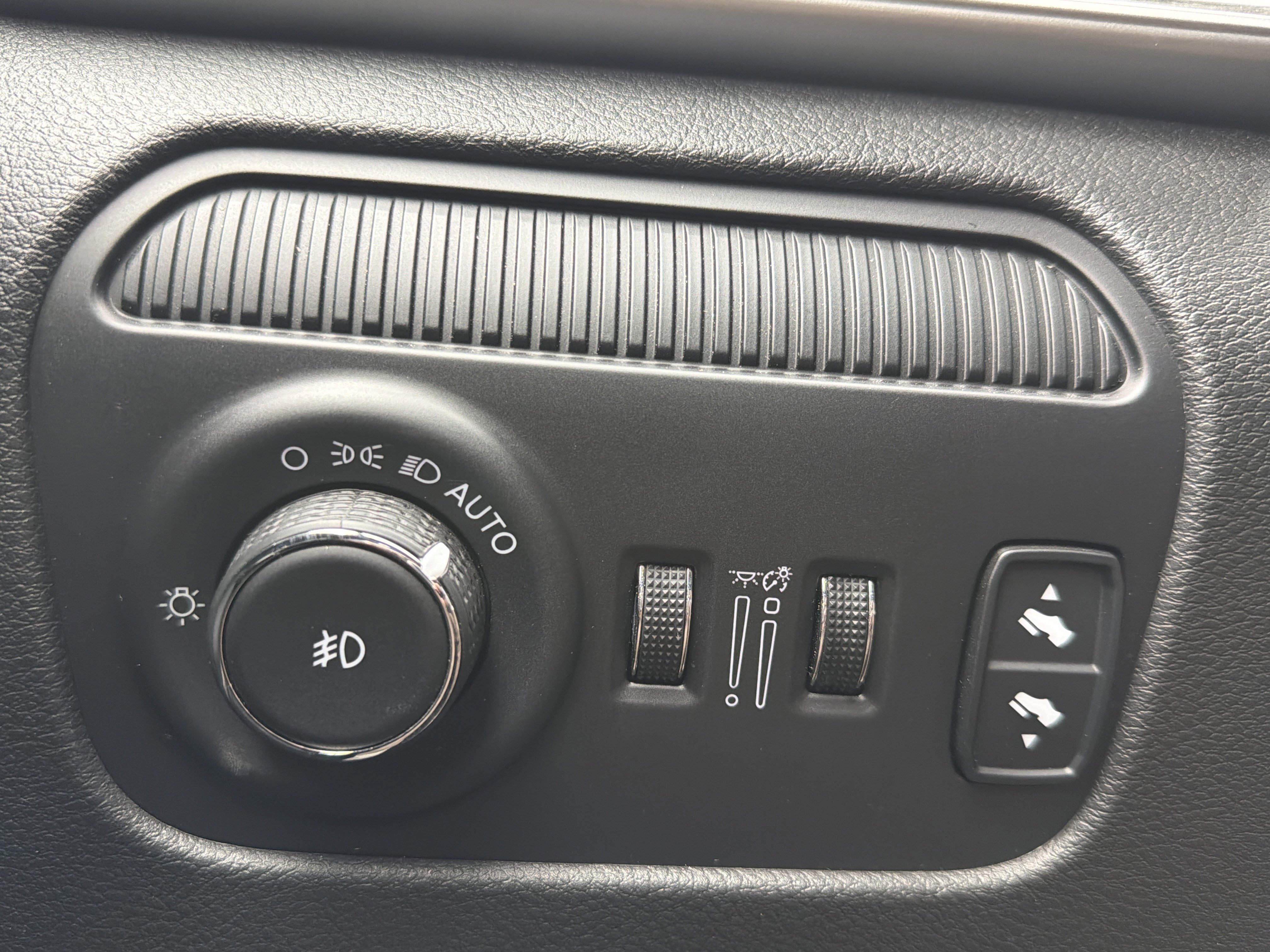 2024 Jeep Wagoneer Series III - Photo 27