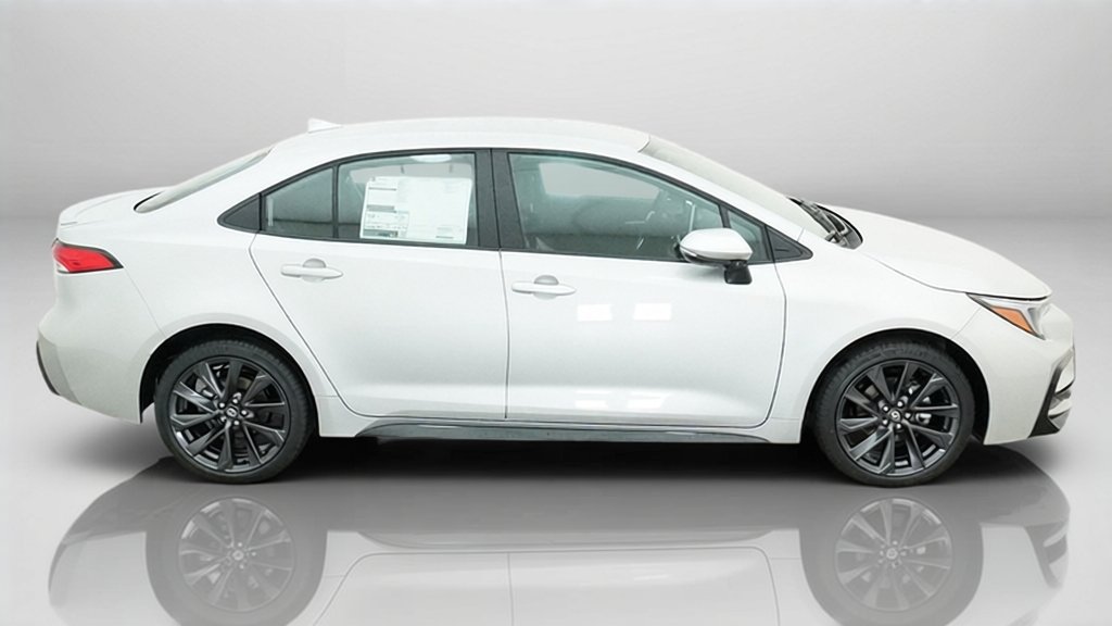 New 2027 Classic Silver Metallic Toyota SE image 7