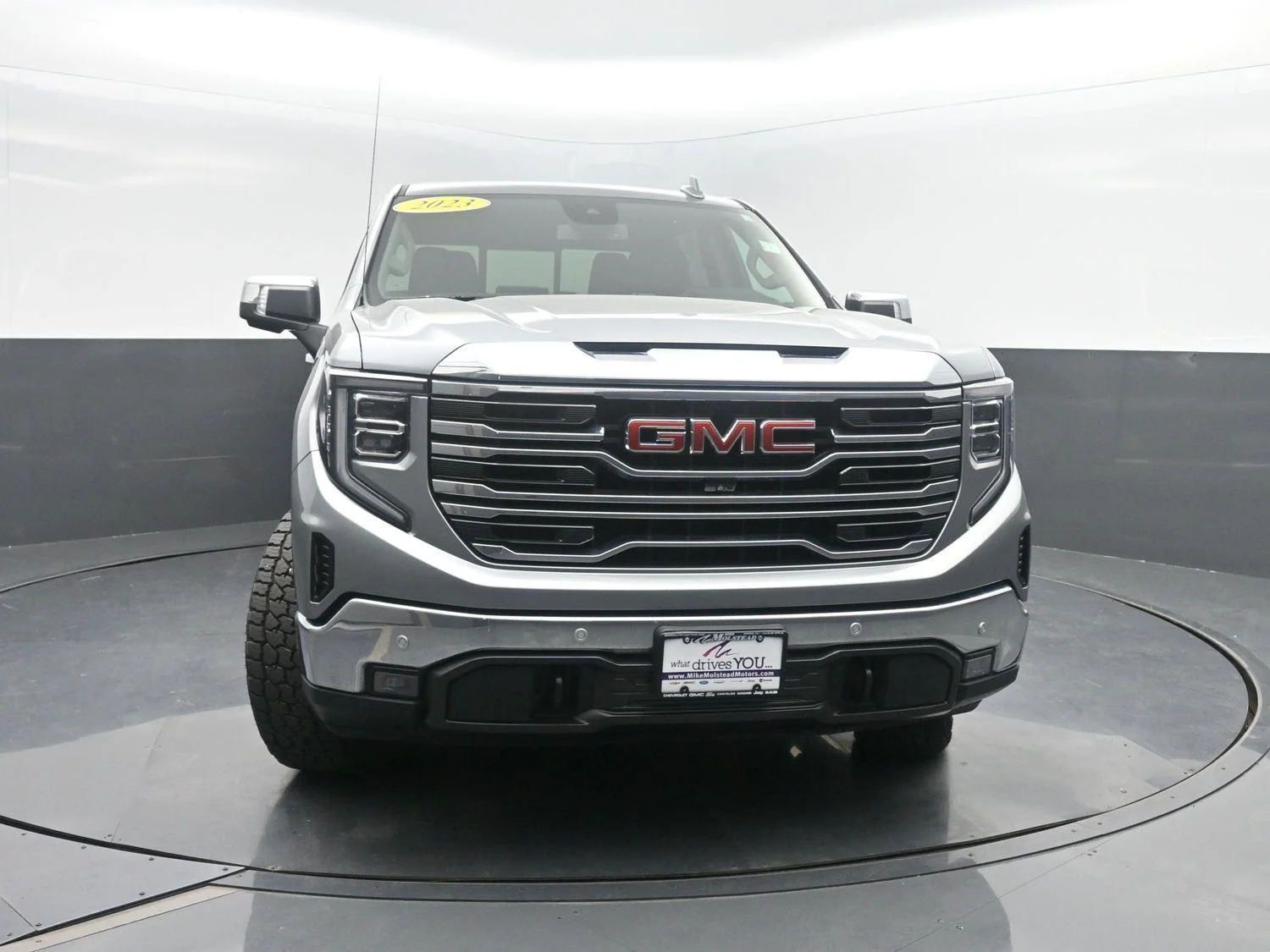 Used 2023 SILVER                    GMC  image 49