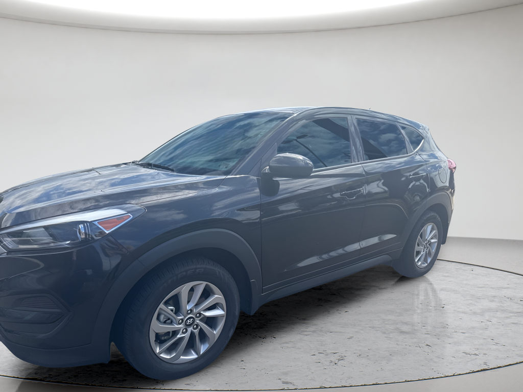 Used 2017 Black Noir Pearl Hyundai SE image 1