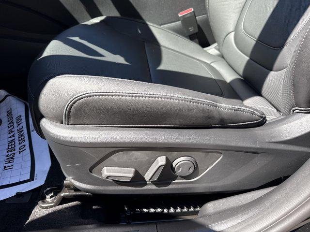 2026 Hyundai Santa Cruz Limited - Photo 12