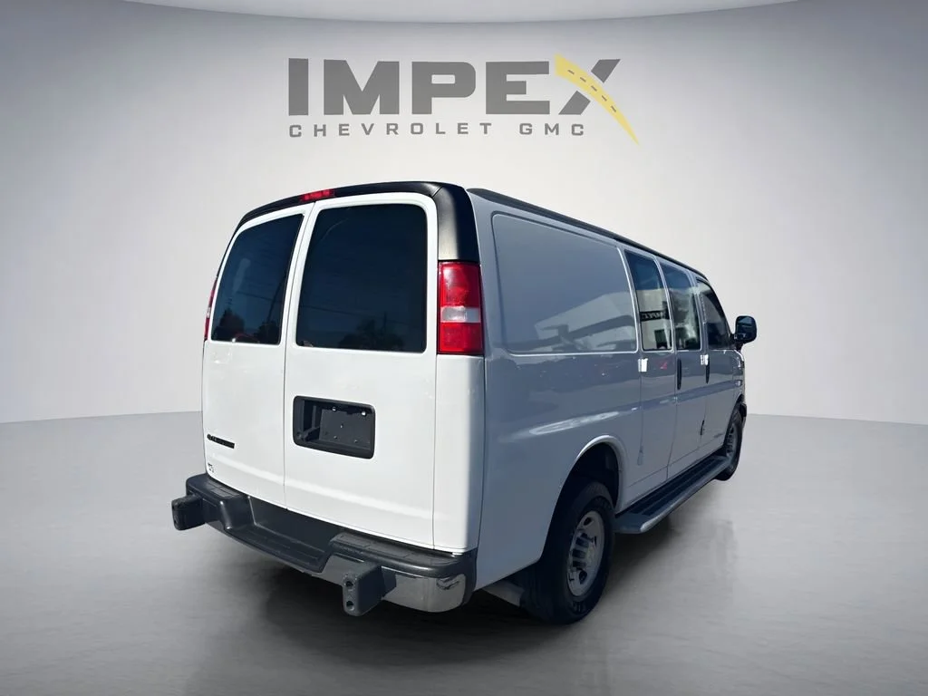 Used 2023 Summit White Chevrolet WT image 5