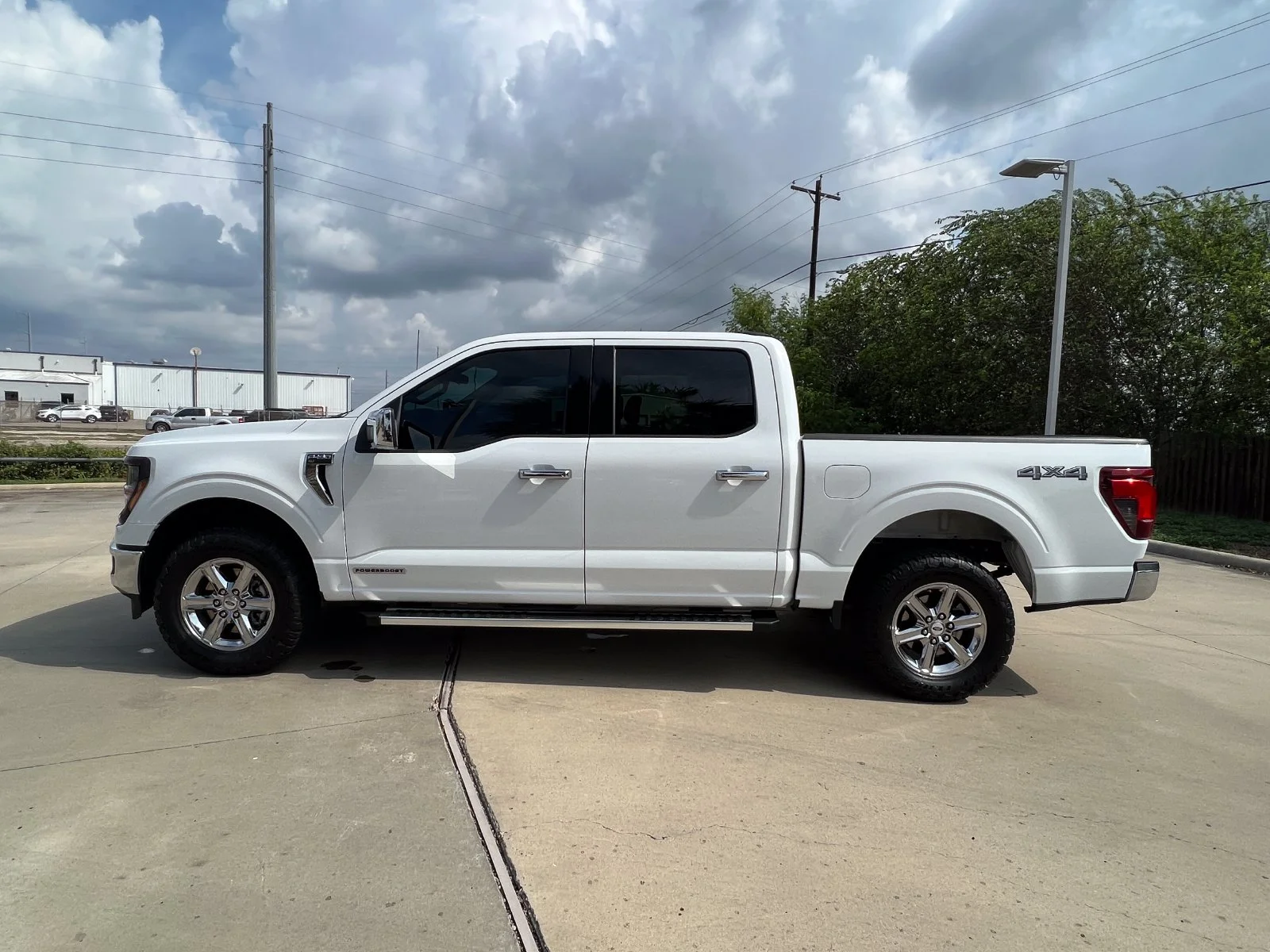 Used 2025 White Ford XLT image 2