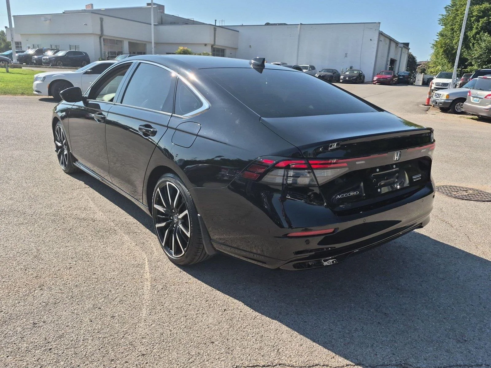 Used 2023 Crystal Black Pearl Honda Touring image 3