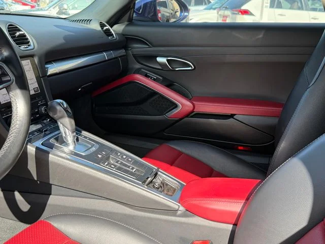 Used 2020 Gentian Blue Metallic Porsche Base image 11