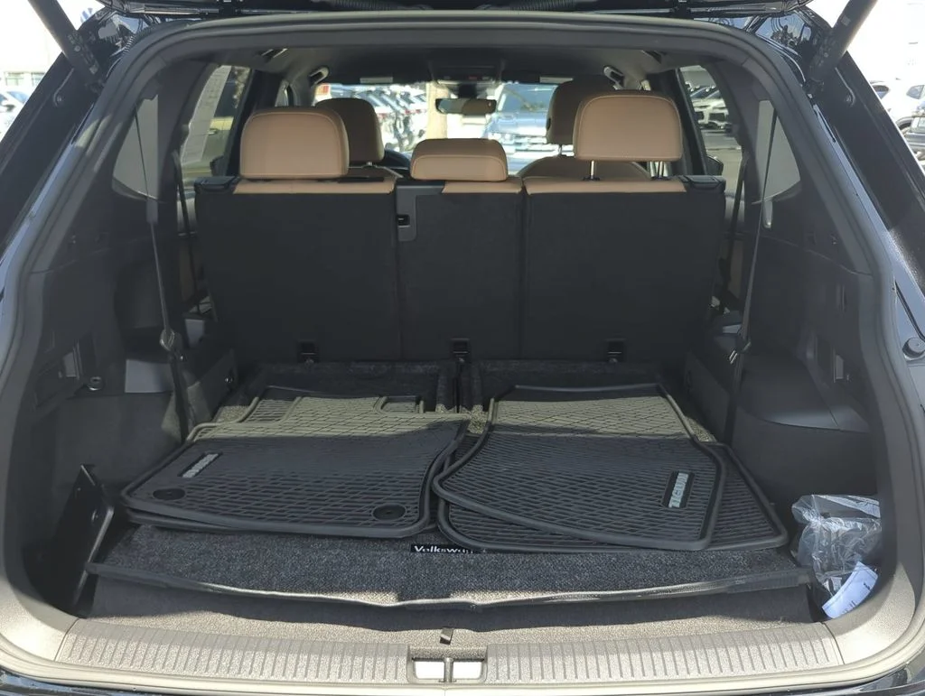 Certified Used 2024 Black Volkswagen 2.0T SE image 9