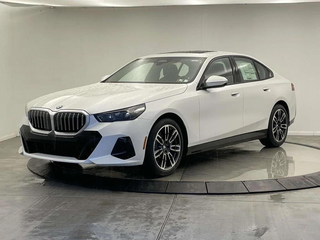 2026 BMW 5 Series 530i xDrive Sedan's photo